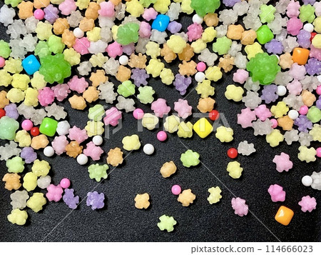 Colorful sprinkle Colorful sprinkle 114666023