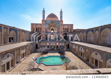 Symmetry of the courtyard of the Agha Bozog Mosque in Tehran. Symmetry of the courtyard of the Agha Bozog Mosque in Tehran. 114666663