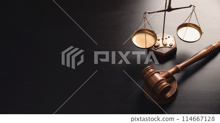 Justice Scales and wooden gavel 114667128