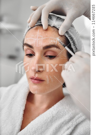 Botulinum therapy. Correction of mimic wrinkles. 114667285