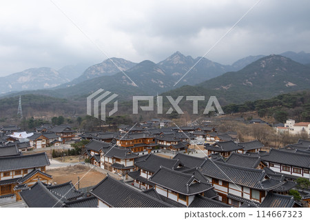 Eunpyeong Hanok Village, the largest neo-hanok residential complex in the capital area which surrounded by hills and mountains in Seoul, South Korea Eunpyeong Hanok Village, the largest neo-hanok residential complex in the capital area which surrounded by hills and mountains in Seoul, South Korea 114667323