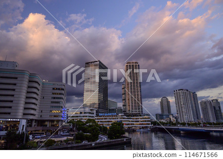 Scenery of Yokohama Port 114671566
