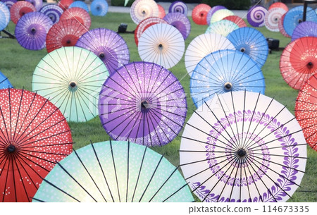 Japanese umbrella, umbrella, background material 114673335