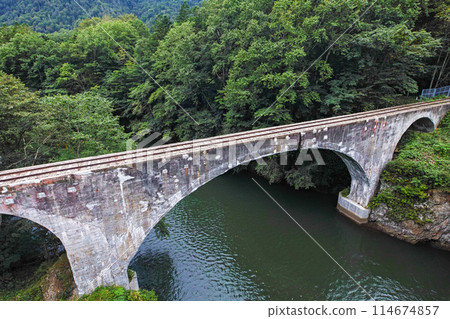 Hokkaido / The second concrete arch bridge after the Taushubetsu Bridge, the Third Otofuke River Bridge 114674857