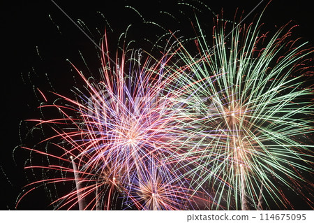 Summer Fireworks: Itami Fireworks Festival, a midsummer tradition Summer Fireworks: Itami Fireworks Festival, a midsummer tradition 114675095