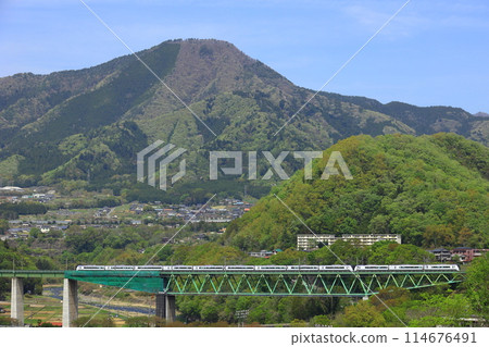 穿越鳥澤鐵橋的中央幹線特急 穿越鳥澤鐵橋的中央幹線特急 114676491