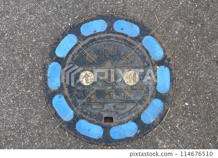 Water supply gate valve buried in the roadway Water supply gate valve buried in the roadway 114676510