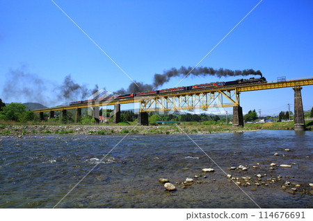 SL Banetsu Monogatari crossing the Ichinohe River Bridge 114676691