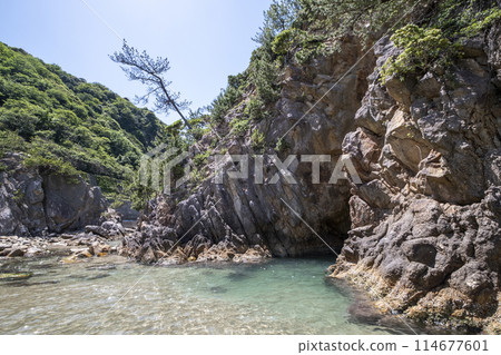 石見藍浦富海岸（東濱海水浴場附近） 114677601