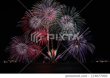 大津琵琶湖夜間巡遊煙火 114677900