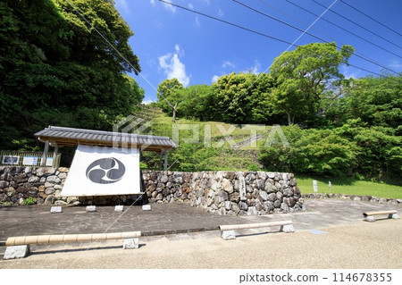 鳥羽市、鳥羽城三之丸廣場風景 114678355
