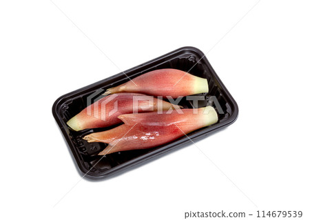 Ginger in a food tray [white background, cutout] 114679539