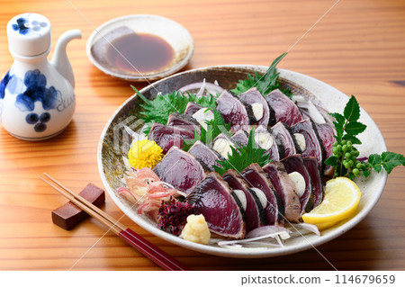 Seared bonito Nanki Katsuura Port 114679659