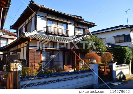 Detached house 114679663