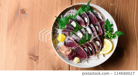 Seared bonito (aerial view) Seared bonito (aerial view) 114680027