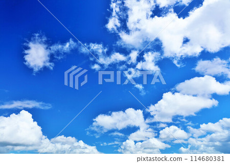 夏天藍天和雲彩 114680381