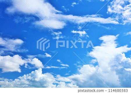 夏天藍天和雲彩 114680383