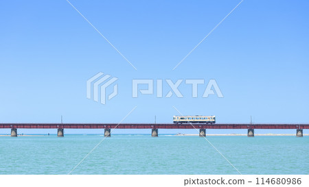 Train crossing the Yura River Bridge 114680986