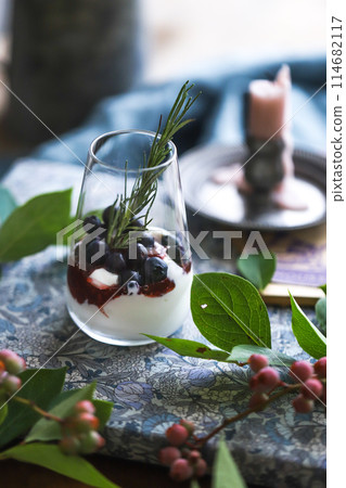 Blueberry Yogurt 114682117