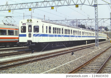 Odakyu 1800 series, 1856, 1806-1859, 1809, Ebina Inspection Yard, March 29, 1981 114683430