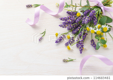 Lavender, chamomile and eucalyptus natural bouquet background 114683481