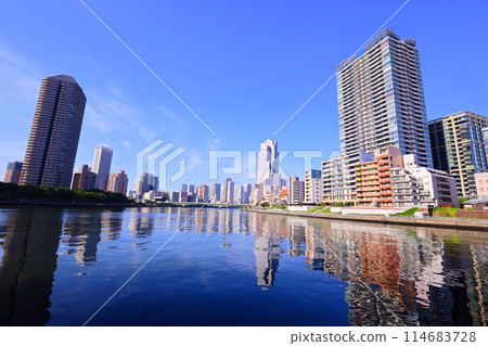 佃大橋及東京隅田川城市景觀 114683728