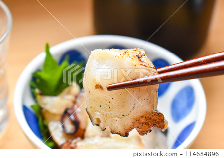Delicious octopus sashimi Delicious octopus sashimi 114684896