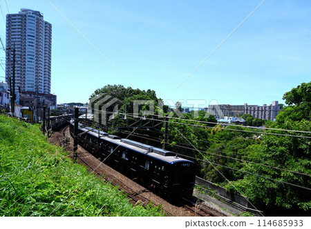 Scenery around Tsurugamine Station before it was undergrounded 114685933