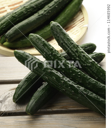 Cucumber (white background) 114685992