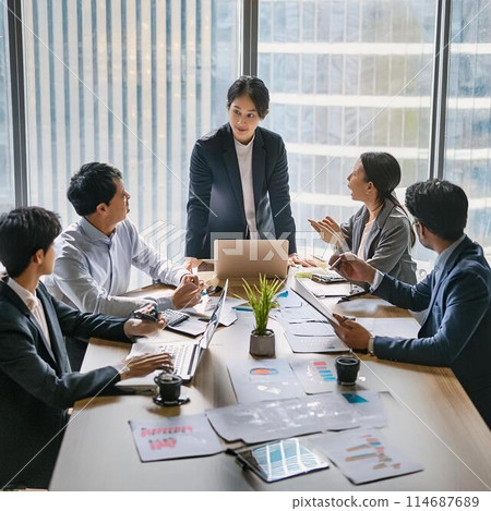 業務小組會議(AI生成材料) 業務小組會議(AI生成材料) 114687689