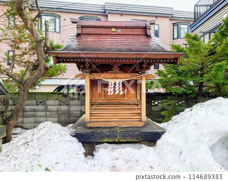 北海道冰雪覆蓋的札幌水天宮 114689383