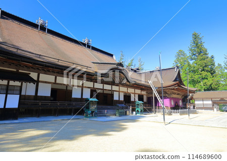 [Wakayama Prefecture] Kongobuji Temple (Mt. Koya) in fine weather 114689600