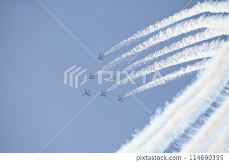 Blue Impulse flying in the blue sky <Shizuhama Base> Blue Impulse flying in the blue sky <Shizuhama Base> 114690395
