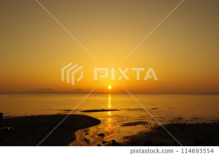 Sunrise of Ariake Sea Sunrise of Ariake Sea 114693554