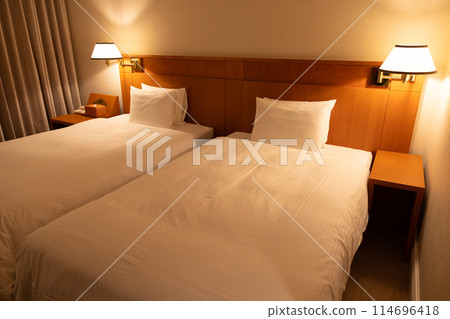 Hotel twin room bed at night 114696418
