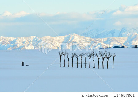 池原波崎和越後三山(新潟縣) 池原波崎和越後三山(新潟縣) 114697801