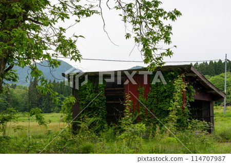 日本岡山縣蒜山高原上古老而美麗的建築 114707987