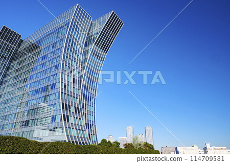 Late autumn and winter at Minato Mirai Waterfront Park in Yokohama, Kanagawa Prefecture Late autumn and winter at Minato Mirai Waterfront Park in Yokohama, Kanagawa Prefecture 114709581