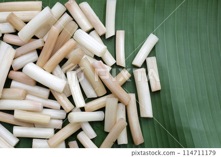 Fresh lotus rootlet on banana leaf Fresh lotus rootlet on banana leaf 114711179