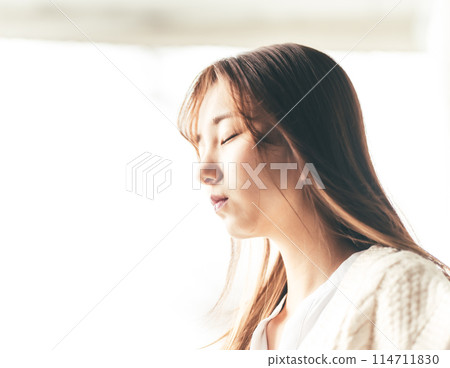 女人的柔焦照片 114711830