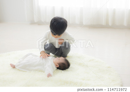 寶貝和哥哥 114711972