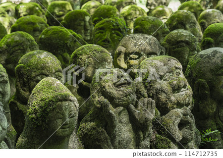 新綠京都、愛宕念佛寺、表情各異的羅漢像 114712735
