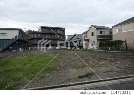 Open space 114713211