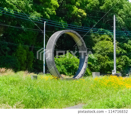 A large water pipe object A large water pipe object 114716832