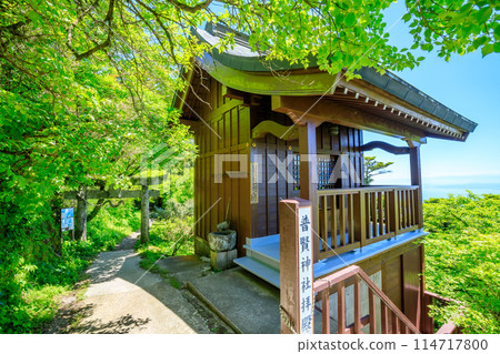 Fugen Shrine in early summer, Unzen City, Nagasaki Prefecture 114717800