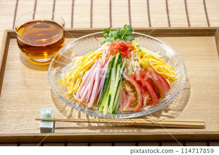 大熱天的美味冷中國麵條 大熱天的美味冷中國麵條 114717859