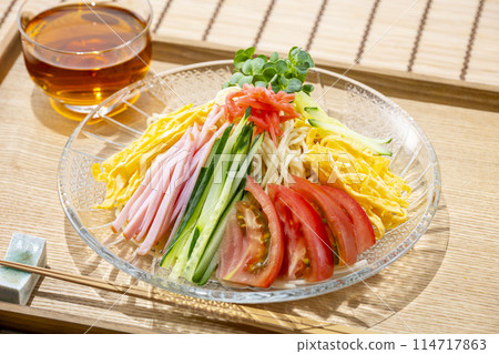 大熱天的美味冷中國麵條 大熱天的美味冷中國麵條 114717863