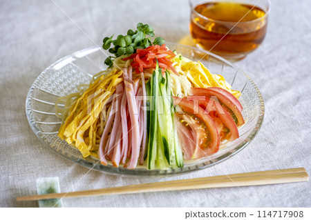 Delicious cold Chinese noodles on a hot day Delicious cold Chinese noodles on a hot day 114717908