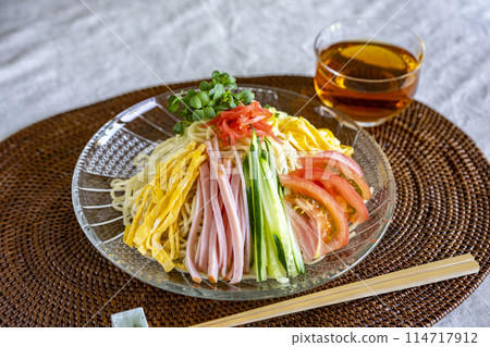 Delicious cold Chinese noodles on a hot day Delicious cold Chinese noodles on a hot day 114717912
