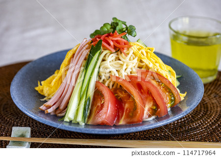 大熱天的美味冷中國麵條 大熱天的美味冷中國麵條 114717964